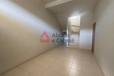 Sobrado para alugar - 110m&sup2; - Zona VI