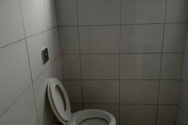 Sal&atilde;o Comercial para alugar - 400m&sup2; - CONDOMINIO GREVILHA EMPRESARIAL