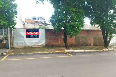 Terreno &agrave; venda - 490m&sup2; - Zona III