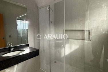 Casa &agrave; venda - 100m&sup2; - Parque Onix