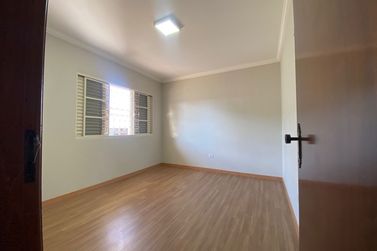 Casa &agrave; venda - 218m&sup2; - ZONA I-A