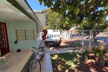 Casa &agrave; venda - 121m&sup2; - Centro
