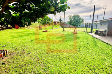 Ch&aacute;cara &agrave; venda - 4000m&sup2; - &Aacute;rea Rural