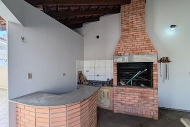 Casa para alugar - 203m&sup2; - ZONA IV
