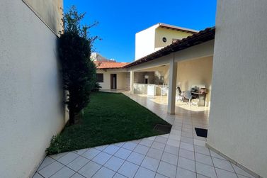Sobrado &agrave; venda - 262m&sup2; - Zona Armaz&eacute;m