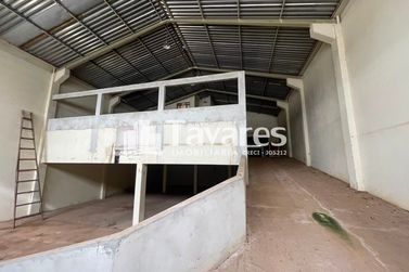 Casa &agrave; venda - 1000m&sup2; - Zona I