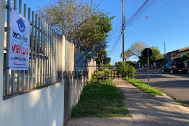 Casa &agrave; venda - 427m&sup2; - Dois Lotes Contendo Duas Casas