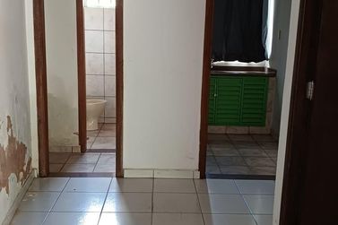 Sal&atilde;o Comercial para alugar - 180m&sup2; - Zona VI