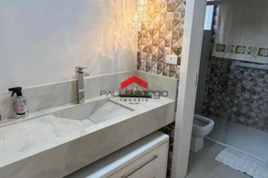 Sobrado &agrave; venda - 196m&sup2; - Jardim Floren&ccedil;a