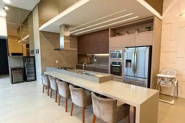 Casa &agrave; venda - 280m&sup2; - Zona VII