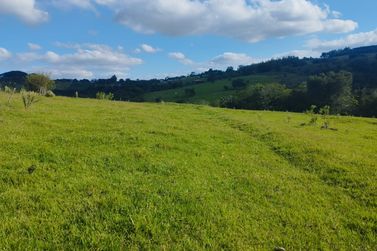 S&iacute;tio &agrave; venda - 96000m&sup2; - Parque Dom Pedro I