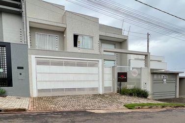 Sobrado &agrave; venda - 196m&sup2; - Jardim Floren&ccedil;a