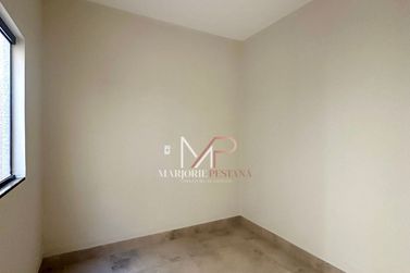 Casa &agrave; venda - 132m&sup2; - Jardim Azal&eacute;ia