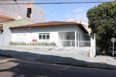 Casa &agrave; venda - 140m&sup2; - Zona II