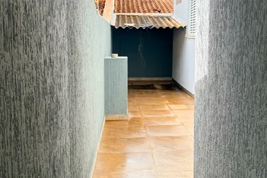 Sobrado &agrave; venda - 180m&sup2; - Zona I