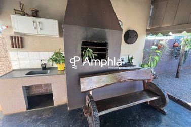 Casa &agrave; venda - 469m&sup2; - Espig&atilde;o
