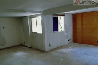 Sal&atilde;o Comercial para alugar - 172m&sup2; - Zona I