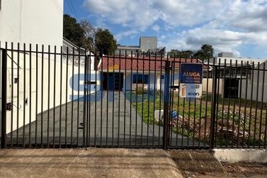 Casa para alugar - 100m&sup2; - 