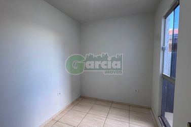 Casa &agrave; venda - 68m&sup2; - Jardim Gar&ccedil;as