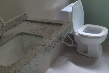 Sal&atilde;o Comercial &agrave; venda - 640m&sup2; - Zona Armazem