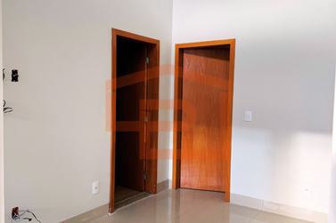 Casa &agrave; venda - 121m&sup2; - Jardim Caravelle