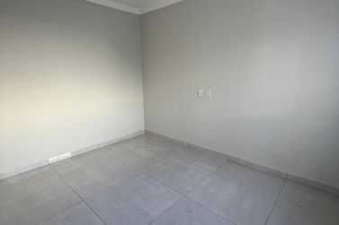 Casa &agrave; venda - 200m&sup2; - Jardim Real