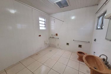 Casa para alugar - 324m&sup2; - Zona I