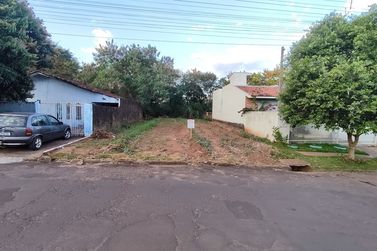 Terreno &agrave; venda - 308m&sup2; - Jardim Canada II