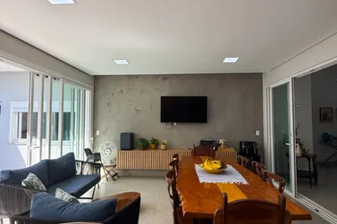Casa &agrave; venda - 256m&sup2; - Mont Blanc Residence
