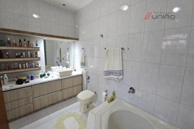 Casa &agrave; venda - 292m&sup2; - Zona III
