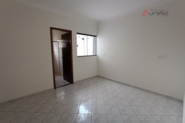 Casa &agrave; venda - 130m&sup2; - Zona VII
