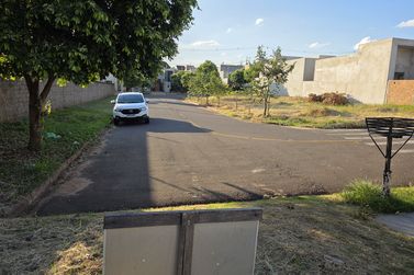 Terreno &agrave; venda - 129m&sup2; - Jardim Lopes II