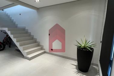 Casa &agrave; venda - 244m&sup2; - Jardim Global