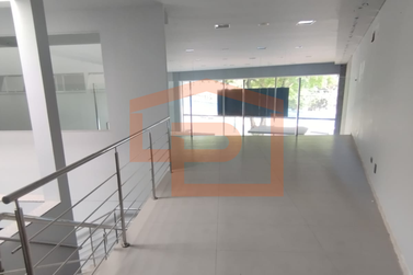 Sal&atilde;o Comercial para alugar - 432m&sup2; - Zona III