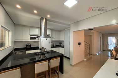 Casa &agrave; venda - 216m&sup2; - Jardim Vit&oacute;ria R&eacute;gia