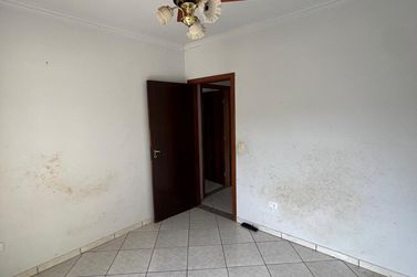 Casa para alugar - 100m&sup2; - Zona II