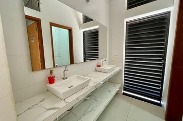 Sala Comercial &agrave; venda - 114m&sup2; - JARDIM SANTIAGO