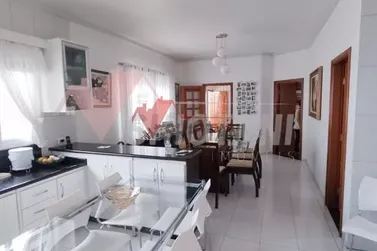 Casa &agrave; venda - Zona I-A