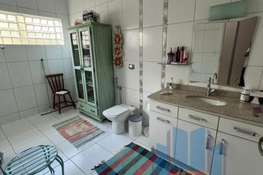 Casa &agrave; venda - 242m&sup2; - Zona I