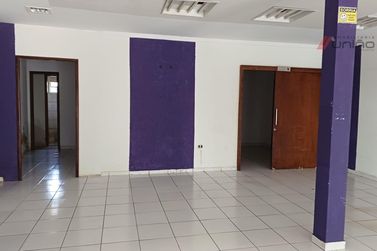 Sal&atilde;o Comercial para alugar - 180m&sup2; - Zona VI