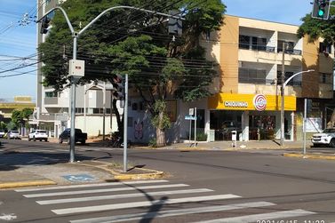 Sal&atilde;o Comercial &agrave; venda - 1090m&sup2; - Zona III