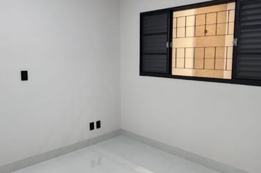 Casa &agrave; venda - 135m&sup2; - JARDIM KASKATA
