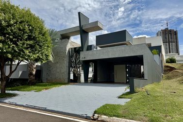 Casa &agrave; venda - 230m&sup2; - Condom&iacute;nio Royal Garden