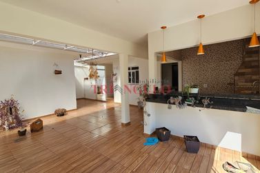 Sobrado &agrave; venda - 250m&sup2; - JARDIM DOS PRINCIPES
