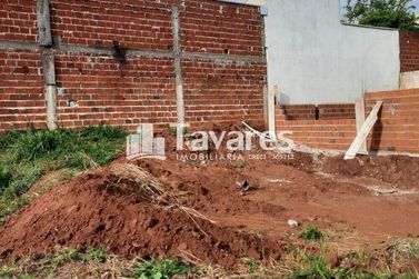 Terreno &agrave; venda - 195m&sup2; - Jardim Modelo