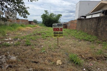 Terreno &agrave; venda - 210m&sup2; - JARDIM ORIENTE