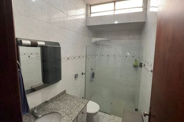 Sobrado para alugar - 241m&sup2; - Zona 1 A