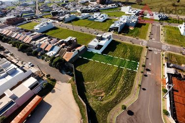 Terreno &agrave; venda - 359m&sup2; - Parque Residencial Jardins de Versailles