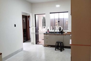 Casa &agrave; venda - 69m&sup2; - Jardim  Santiago