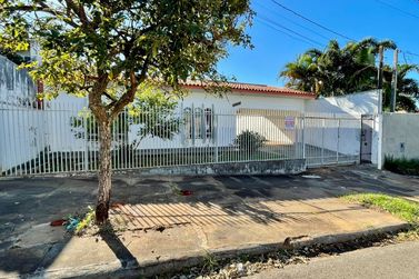 Casa &agrave; venda - 423m&sup2; - PARQUE PRESIDENTE